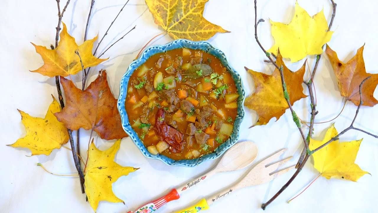 Hungarian Beef Goulash 🍲 Hearty Soup/Stew With Vegetables & Beef 🇭🇺 گولاش