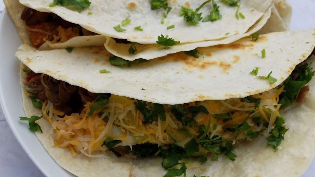 CHICKEN FAJITAS with BEANS and RICE|ቀላል ኣስራርሓ ቺጭከን ፋጂታስ#Eritrean#Eritreancooking#Feven'sdiversecooks