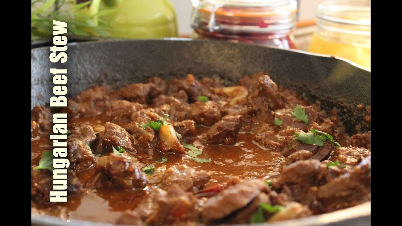 Hungarian Beef Stew with Red Wine (Vörösboros Marhapörkölt)