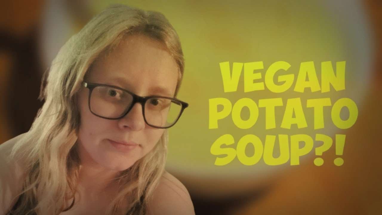 How to Make VEGAN potato, leak & onion soup!