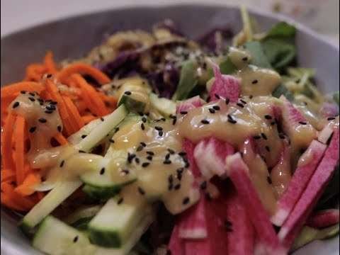 4 Amazing Ways to Eat Tahini