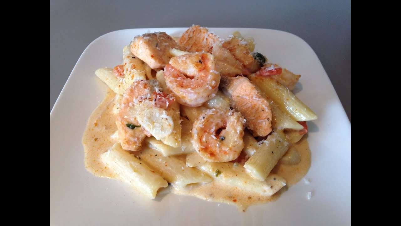 Creamy Pasta with salmon & Shrimps…
