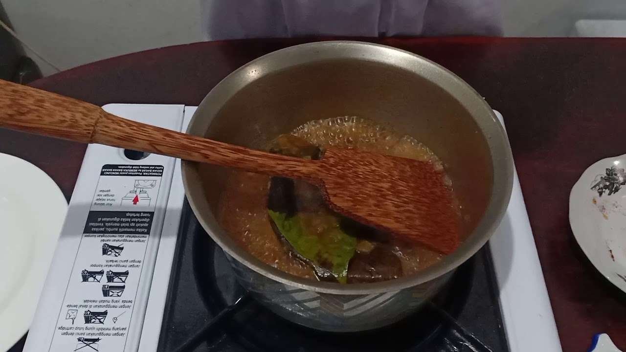 Goulash Soup  Nella Nevila Widarson ( 01541200147 )