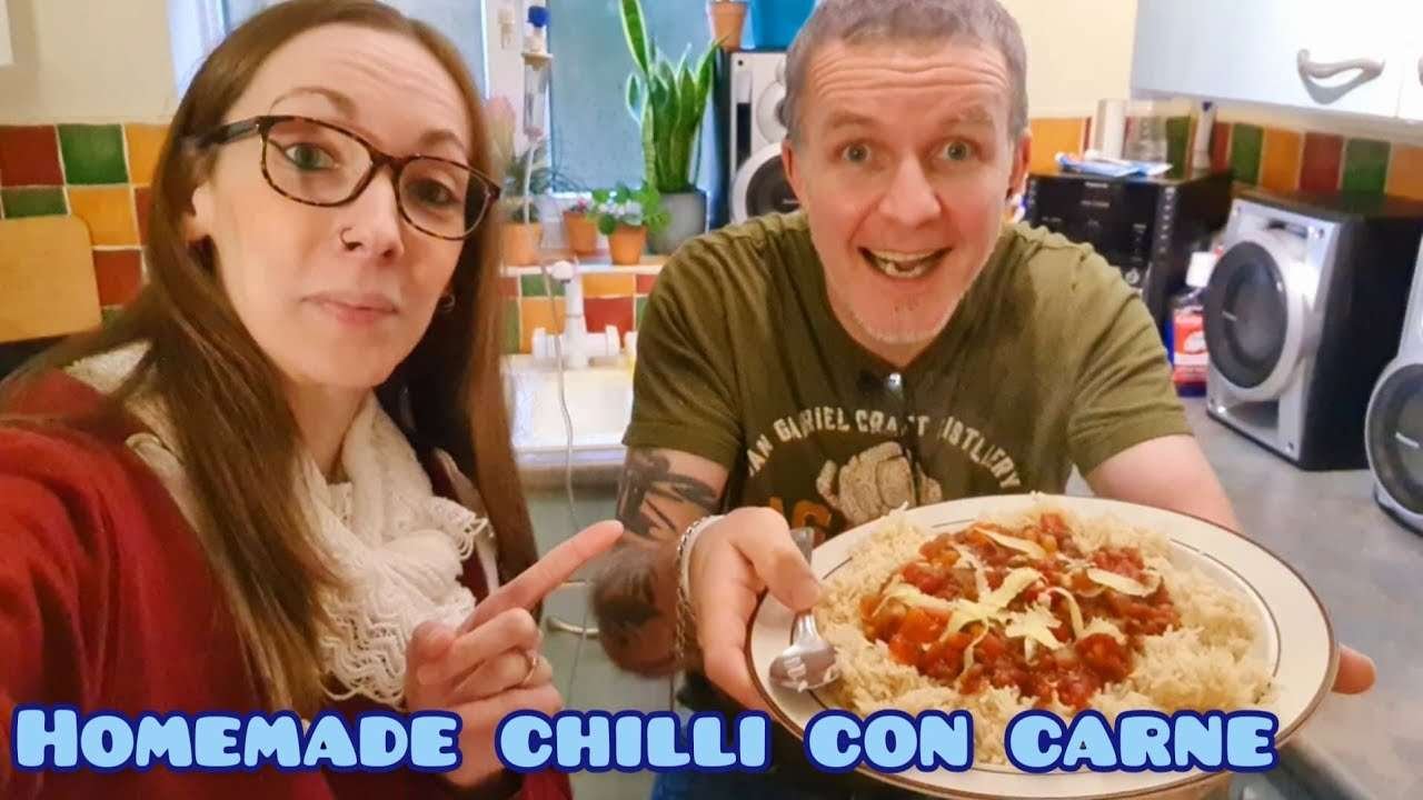 EASY HOMEMADE CHILLI CON CARNE RECIPE! 👌