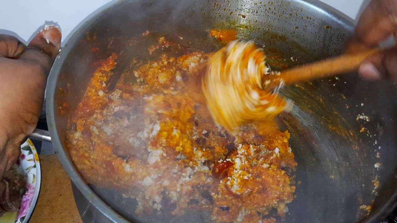 How to cook egusi soup with fresh tomatoes and red bell pepper 🌶