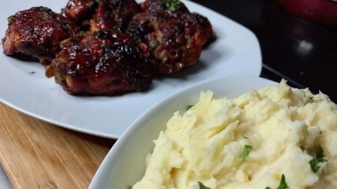 Cook With Me || HONEY GARLIC CHICKEN & MASHED POTATO || Quick & Easy