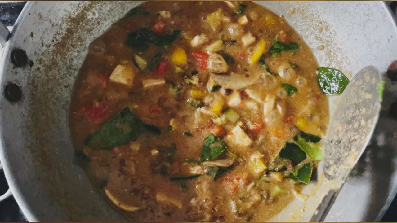 Thai Red Coconut Curry | Easy recipe with available ingredients