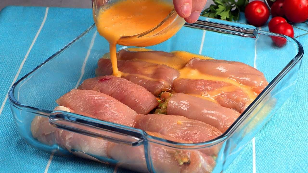 Tato kuřecí prsíčka jsou uvnitř neuvěřitelně jemná! Jednoduchý a chutný recept!| Chutný TV