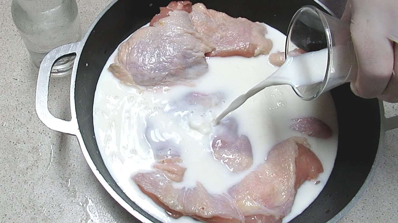 did you cooked chicken in the milk before ?? try this recipe  for the best crunchy  chicken !#Shorts