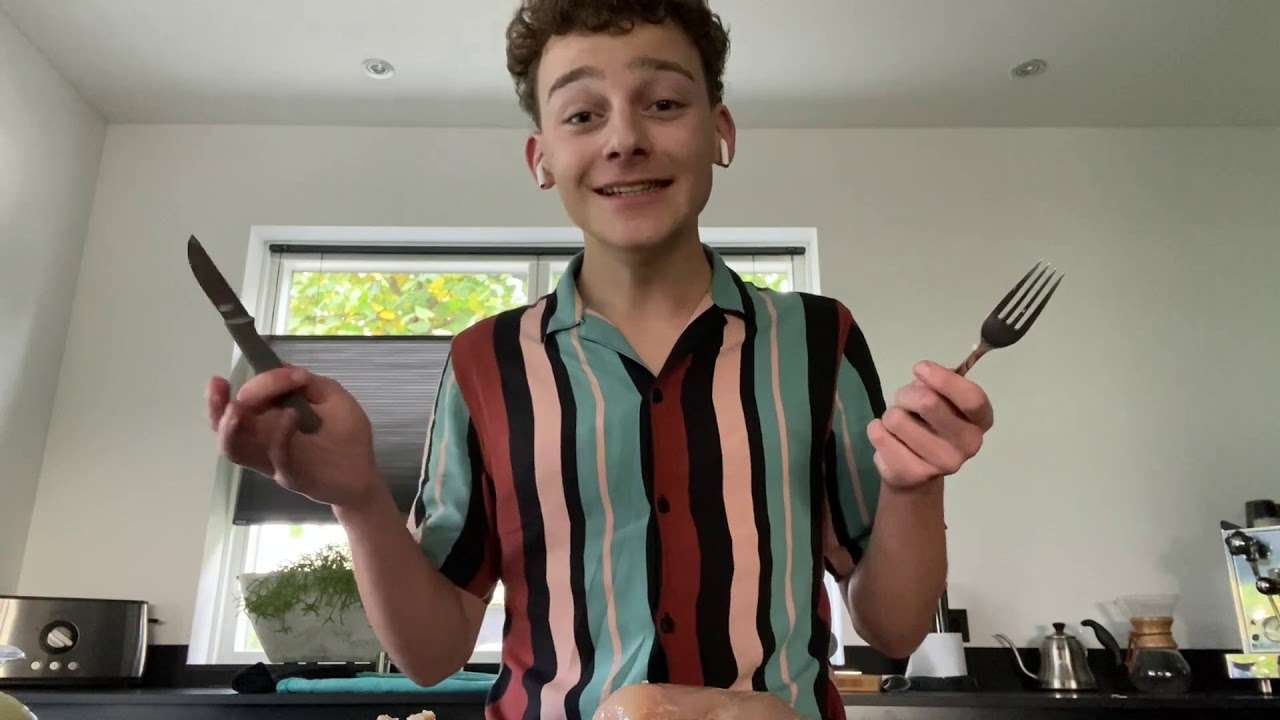 European Studies Cooking Contest: Preparing Turkish Dürüm