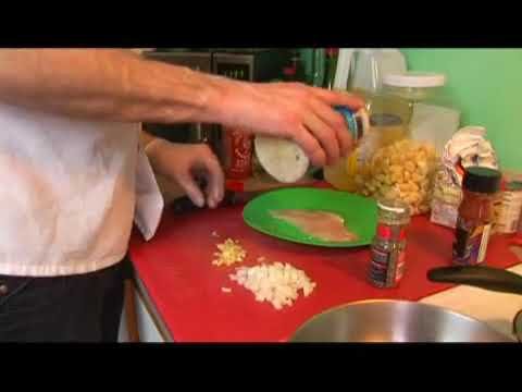 Chicken Paprikash: Heat Oil, Sauté Garlic