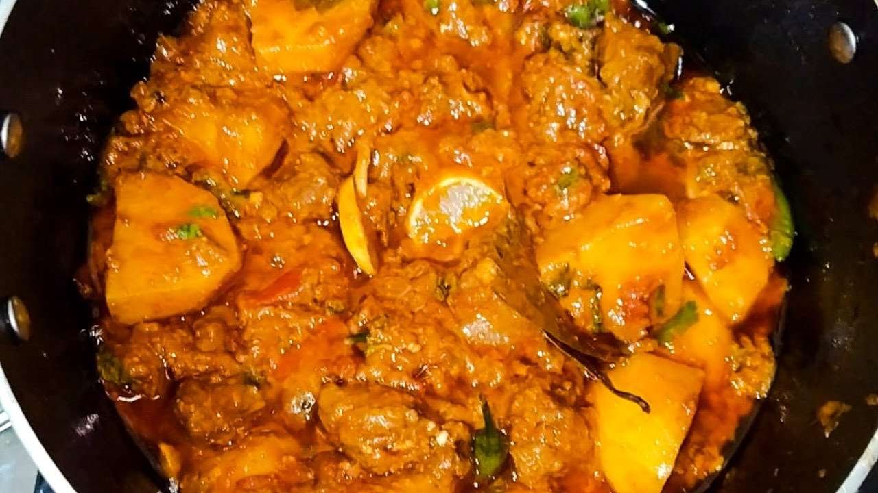 Beef Tikka Gravy Recipe By Feast With Ease #Shorts | Beef Bhuna