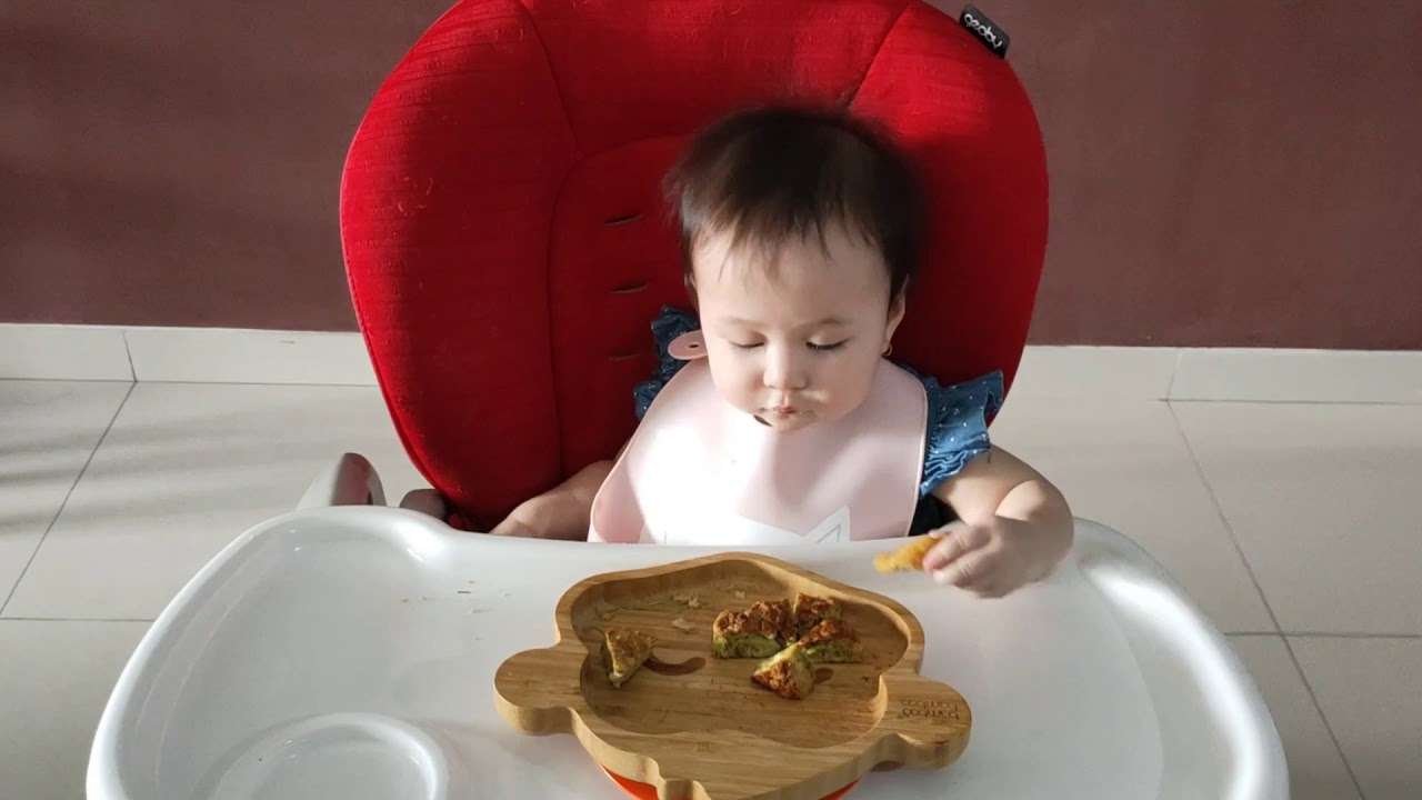 Isador Eats – Potato Pie & Chicken Fingers