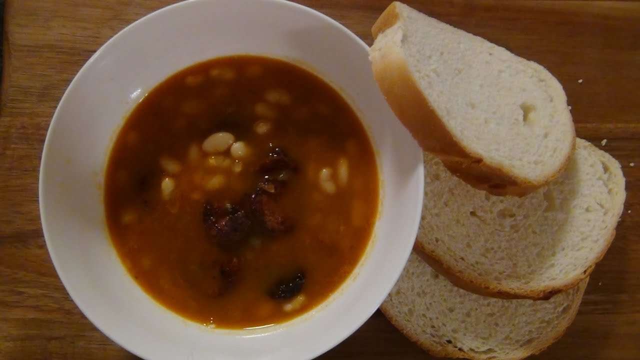 How to Make a Bean Stew with Spanish Chorizo and Smoked Paprika | Easy Recipes for Comfort food.