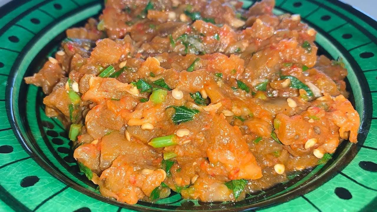 Easy, Healthy & Tasty Moroccan Eggplant & Tomato Dip: Zaalouk (No deep frying required!)