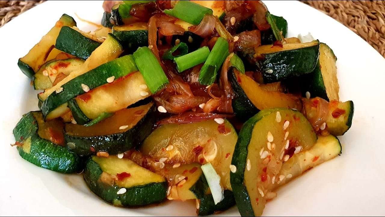 How to make simple Sautéed Zucchini recipe/ Korean Side Dish ( Banchan )| Part 3