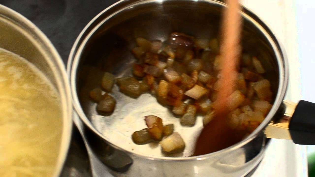 Hungry Hungarian Mealtime – Tactful Túrós Tészta