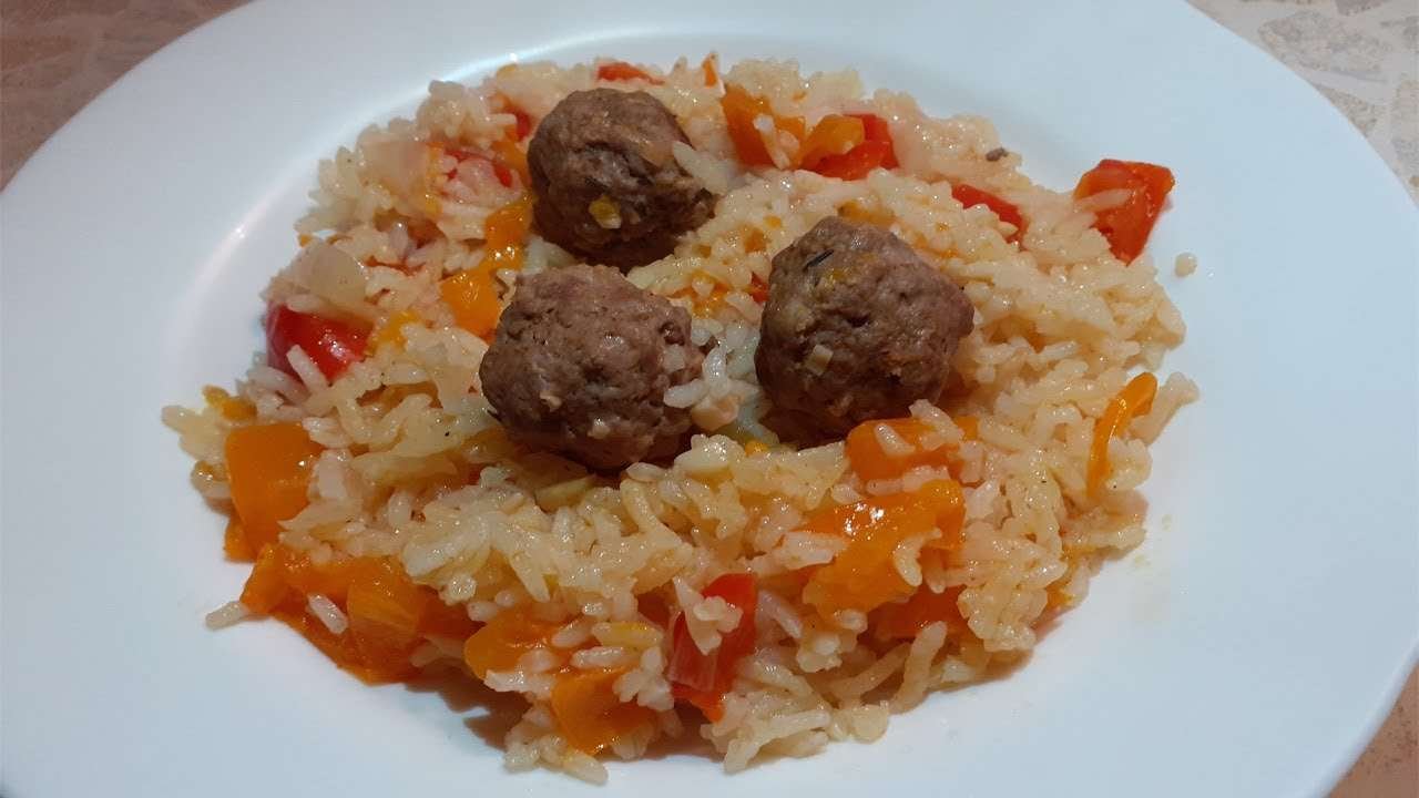 Rice with meatballs. Recipe for delicious rice with meatballs in a pan