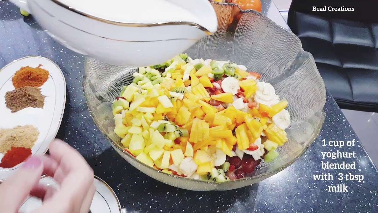 Best Fruit Chaat recipe. Tastes delicious. Fruit Salad