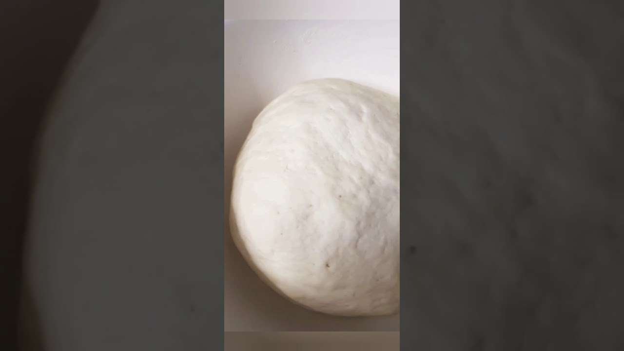 Flammkuchen mit Sucuk | Tarte with Sucuk