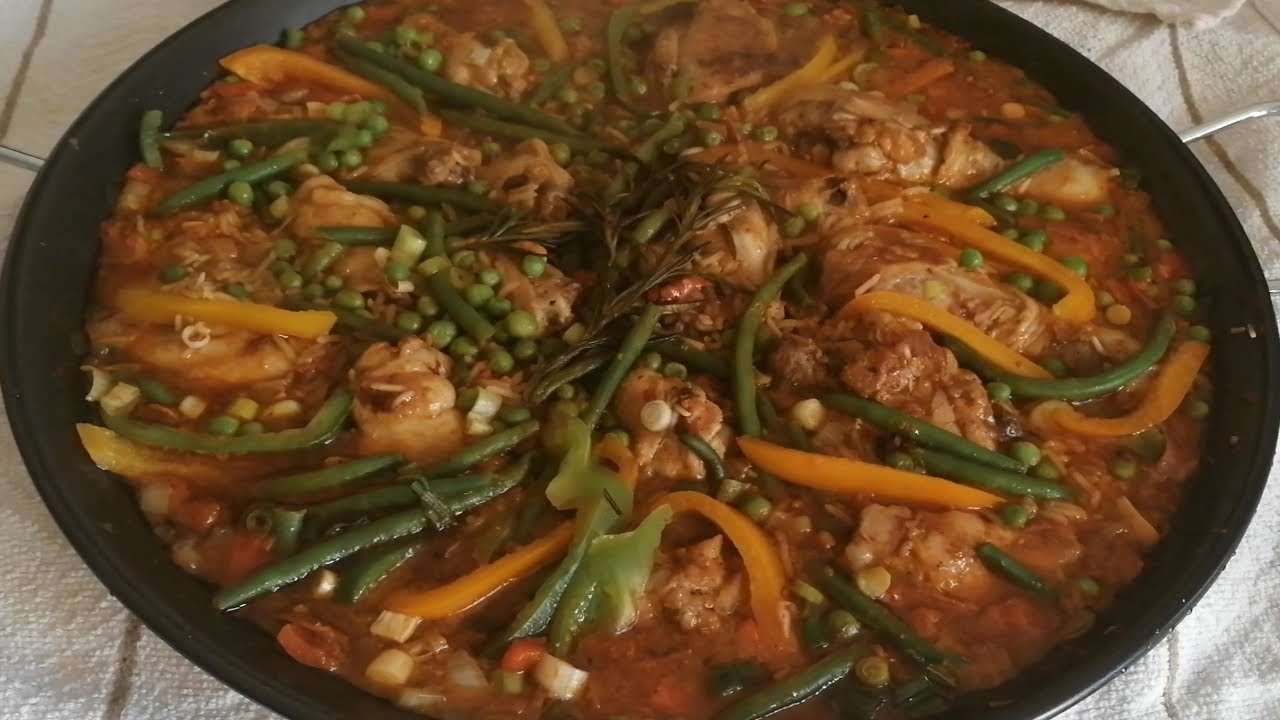 Authentic Spanish Paella  |  How to make Spanish Chicken Paella