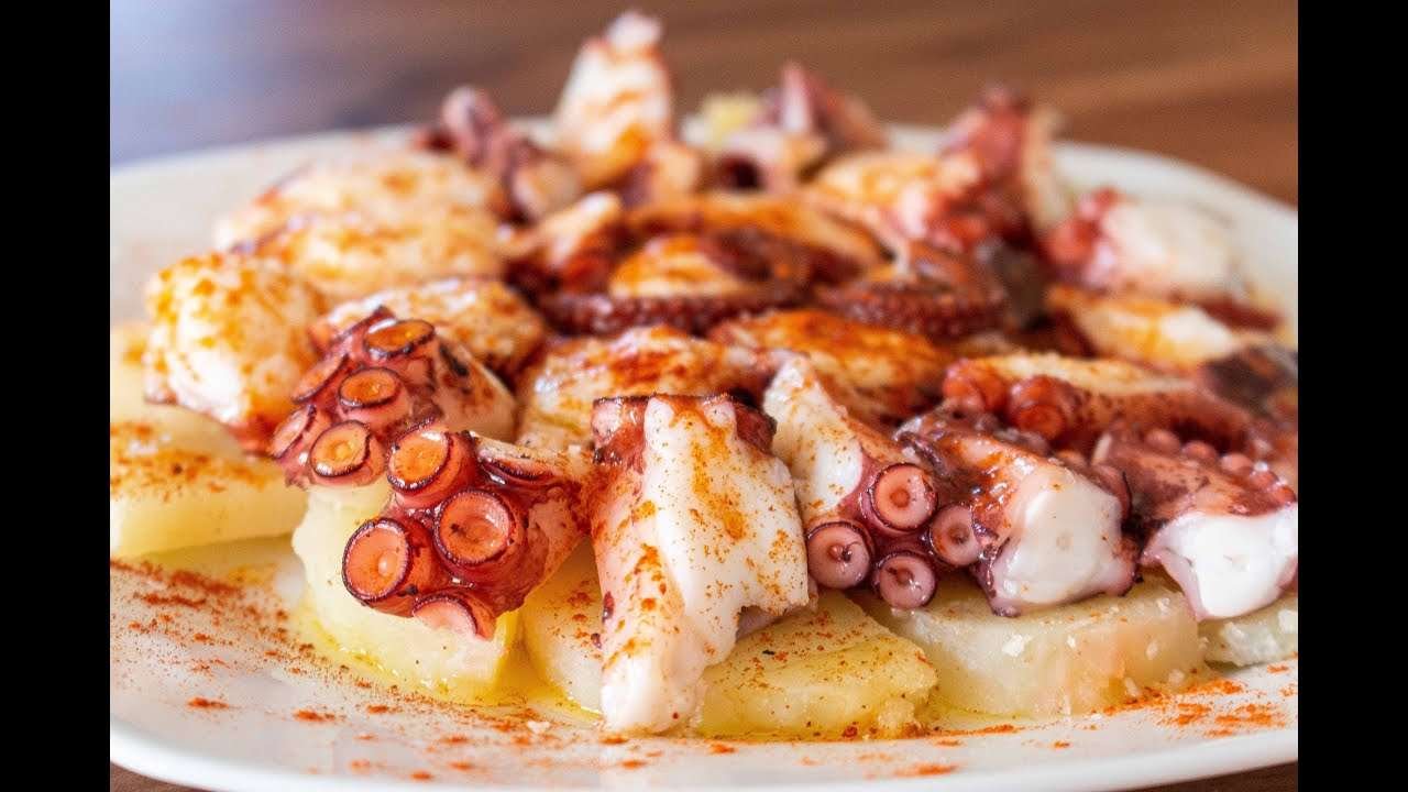Galician octopus recipe (HOW I COOK A OCTOPUS AT HOME?) /Spanish Kitchen