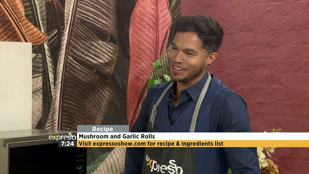 Recipe: Mushroom and Garlic Rolls (CLOVER)