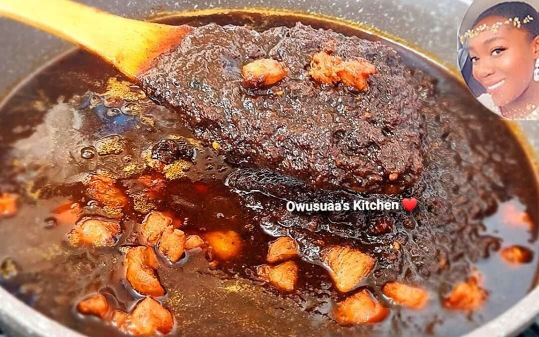 Tastiest CHICKEN PAPRIKA Shito Recipe ever ||best Ghana black chilli oil sauce @Owusuaa's Kitchen