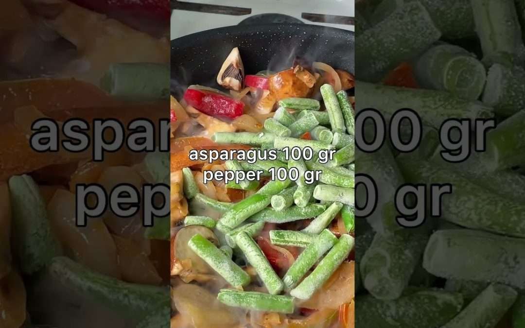 Chicken fillet with smoked paprika / a lot of vegetables /cook chicken fast