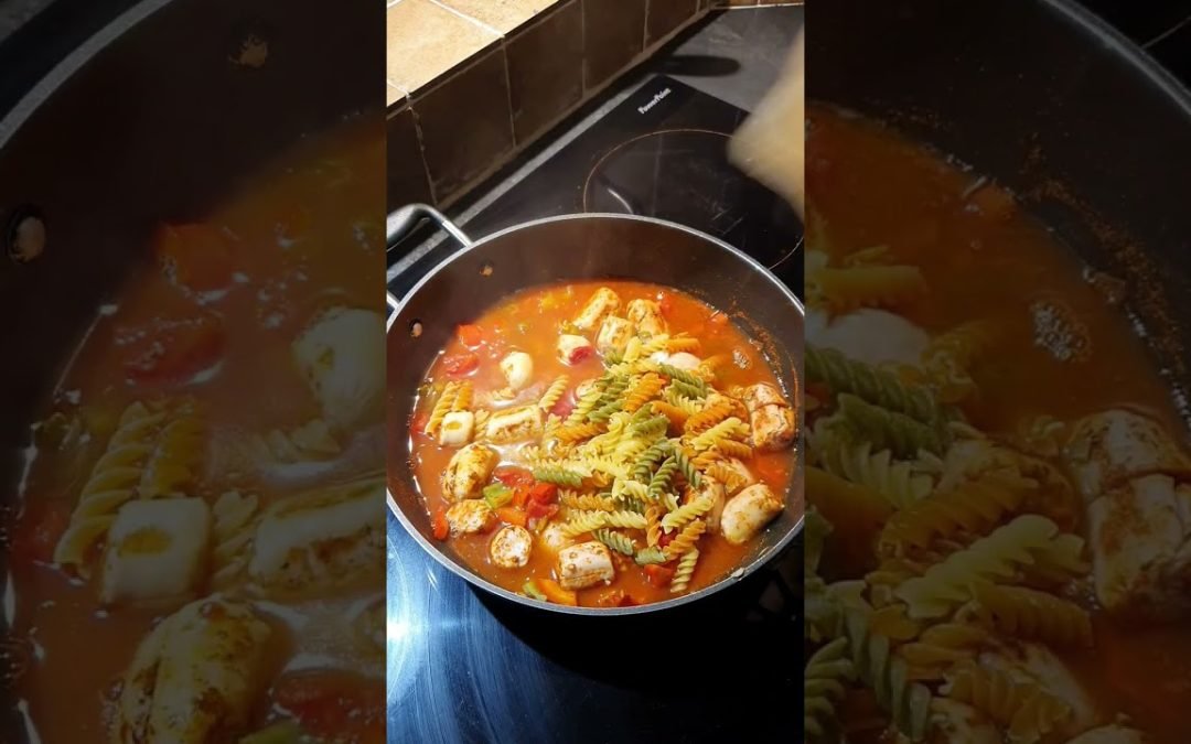 Quick and Easy Smokey Paprika Sausage Pasta for a Low-Calorie Meal #shorts