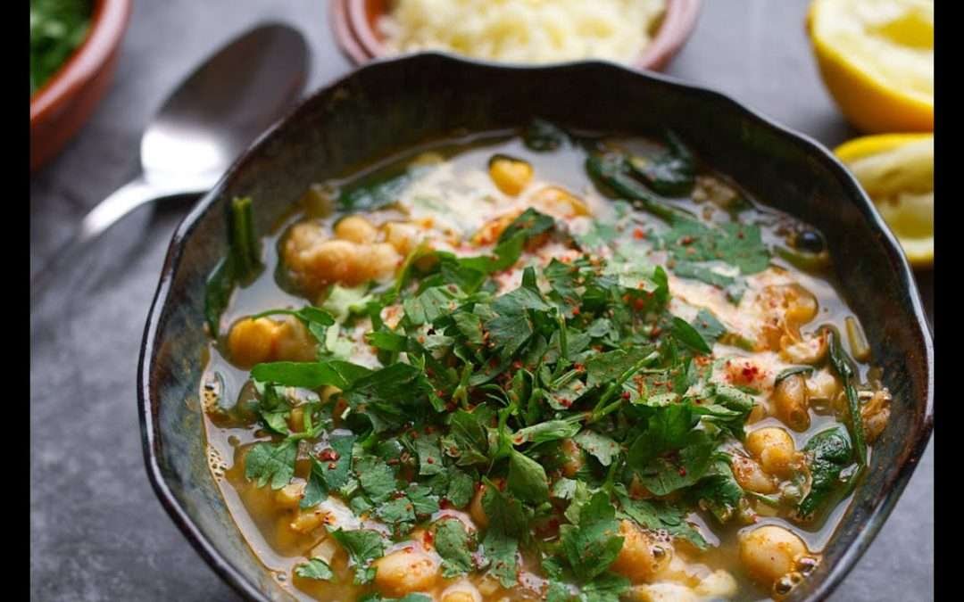 How to Make Spinach and Chickpea Soup
