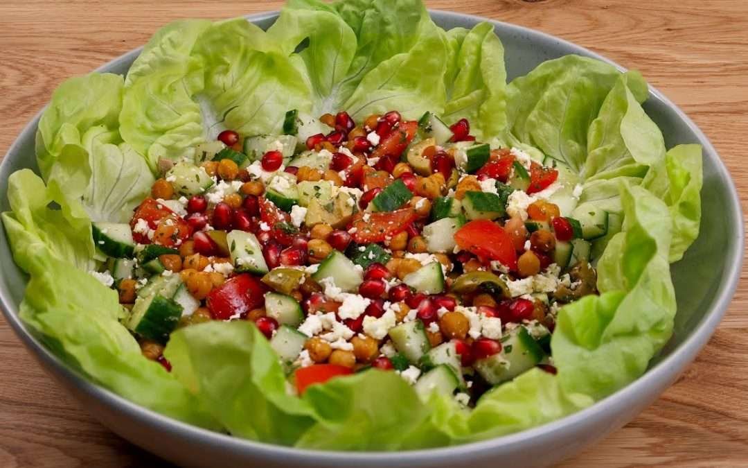 Mediterranean Chickpea Salad Recipe!