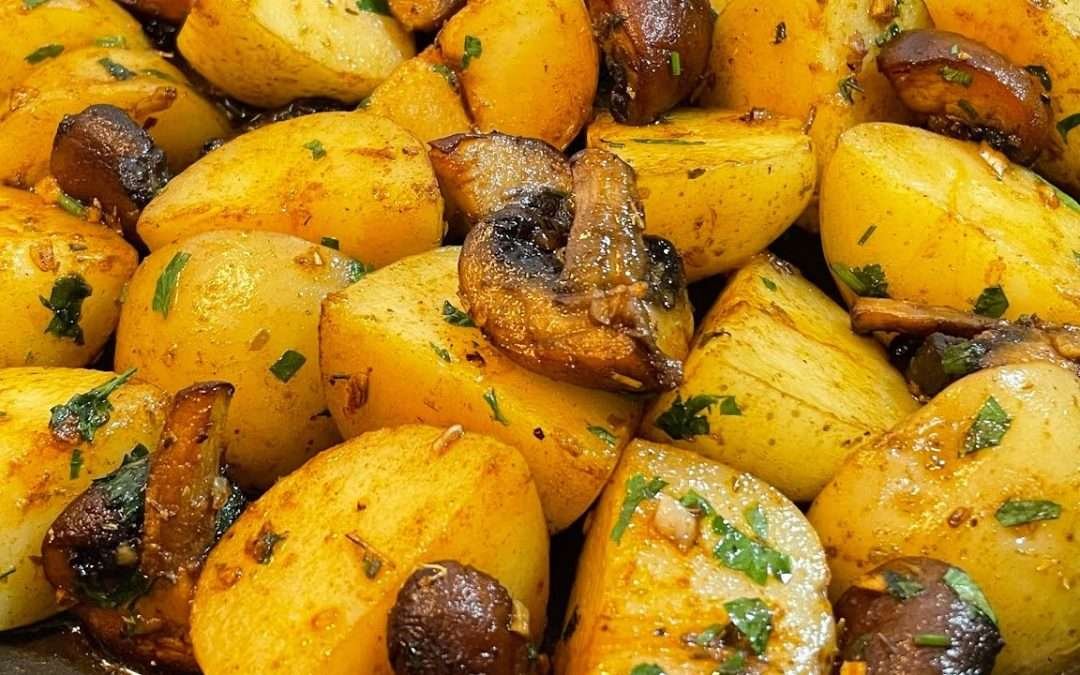 BETTER THAN MEAT SUPER DELICIOUS, HEALTHY AND EASY POTATO RECIPE l GARLIC POTATO WITH MUSHROOM !!