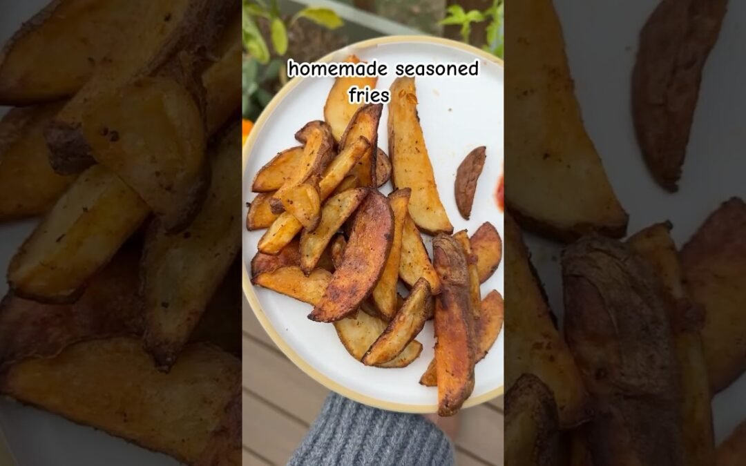 salt, pepper, garlic powder, & smoked paprika!!!! trust me!!!!